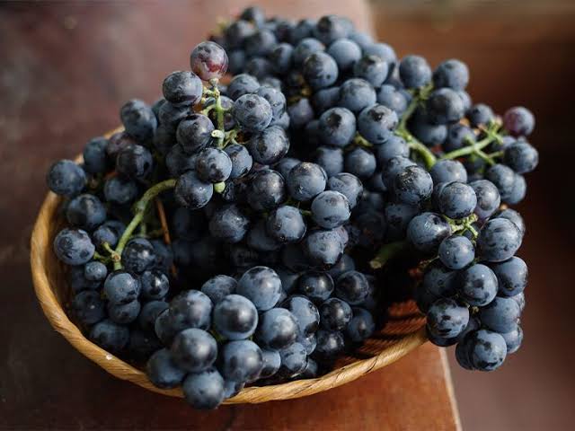Black Grapes Spl Per Lb